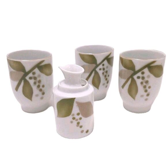 4 Pc Saki Set SEYEI Fine China Hot Tea Cups Japan Mini Server Pitcher & 3 Cups - Picture 1 of 12
